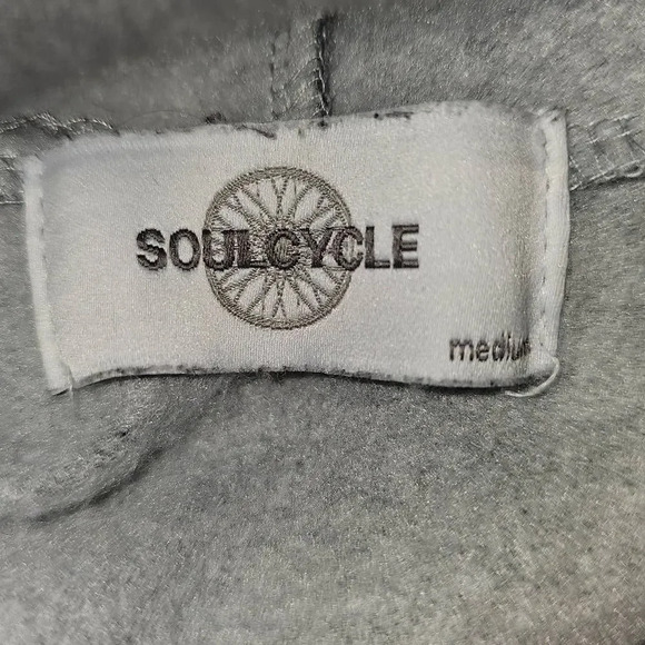 Soulcycle Soul Cycle‎ Womens Gray Camo Skull Crossbones Cropped Hoodie Medium - Picture 3 of 4